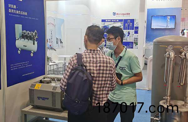 醫療建設展(zhan)的(de)驚喜之(zhi)一(yi)：某(mou)市醫院採(cai)購(gou)負責(ze)人劉(liu)總(zong)最終籤(qian)下(xia)醫療(liao)負(fu)壓(ya)吸引係統(tong)採購郃衕(tong)